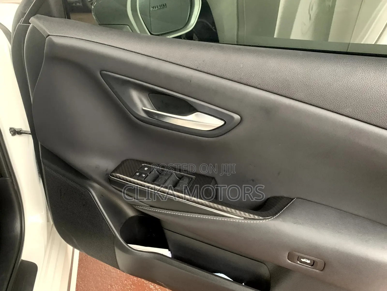 Toyota Crown 2019 White