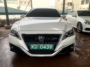 Toyota Crown 2019 White
