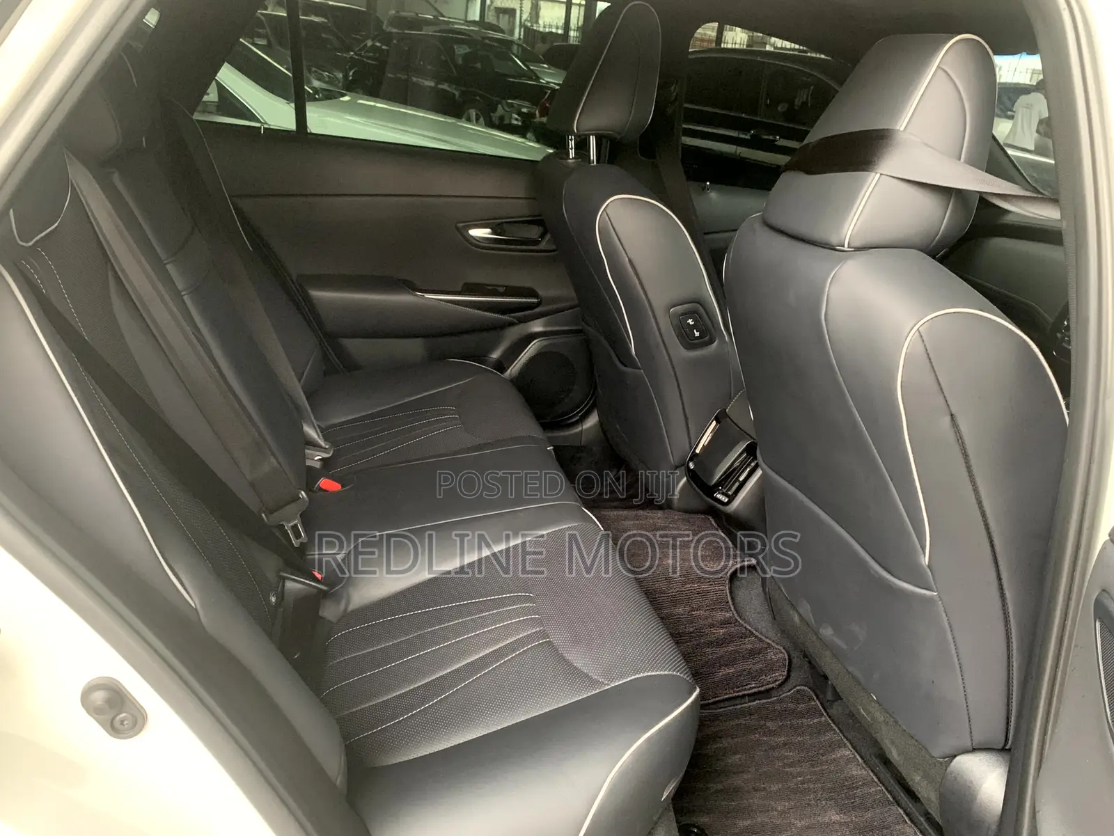 Toyota Crown 2019 White