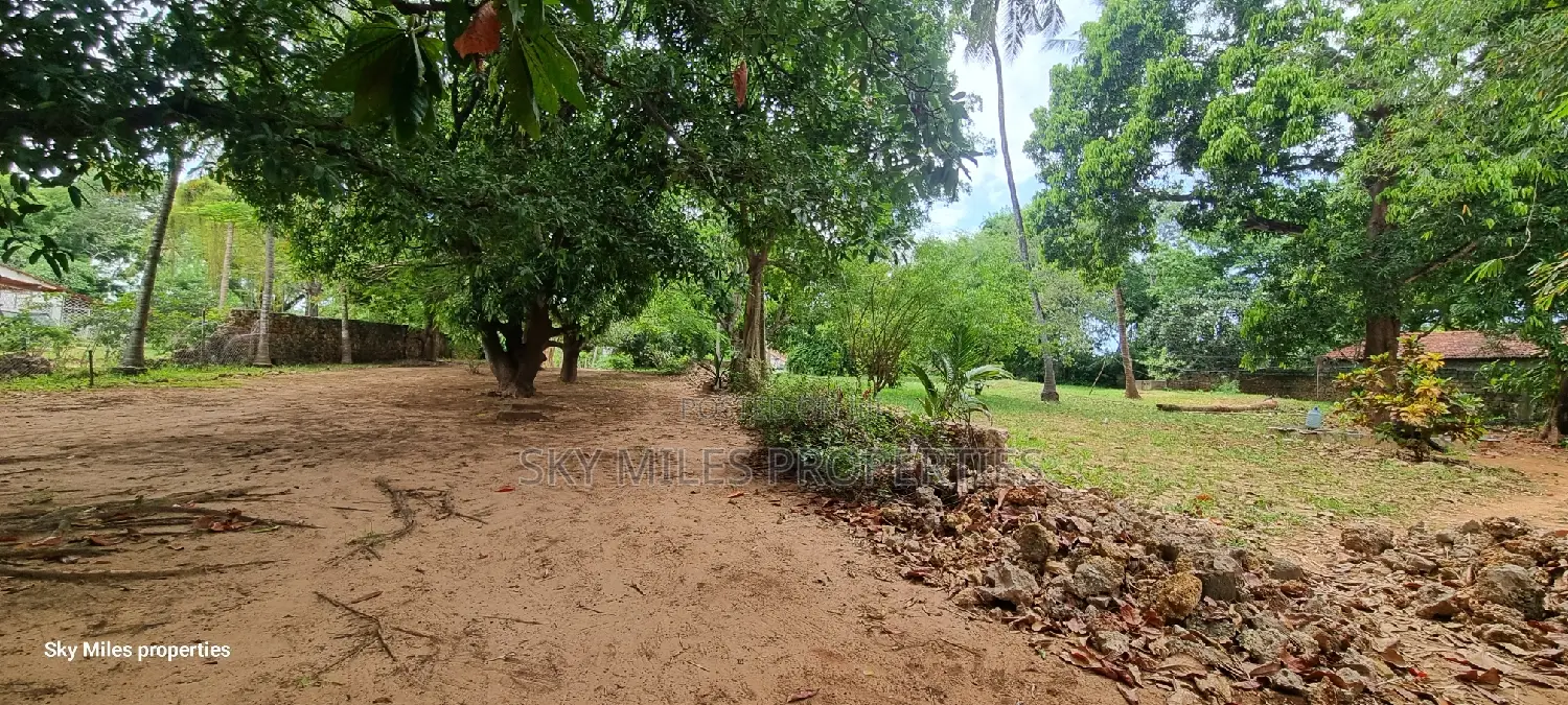 Serena 1/4 Acre Beach Plot for Sale