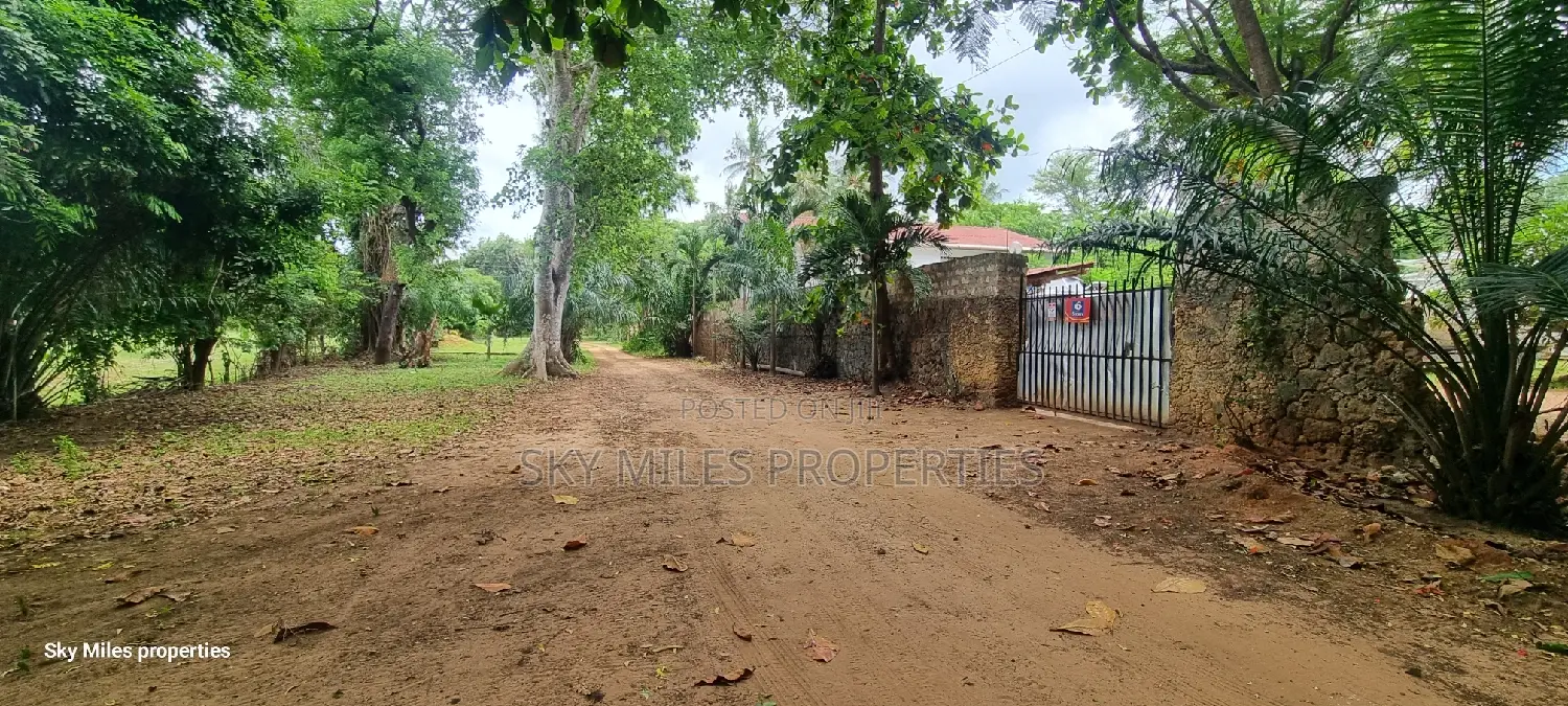 Serena 1/4 Acre Beach Plot for Sale