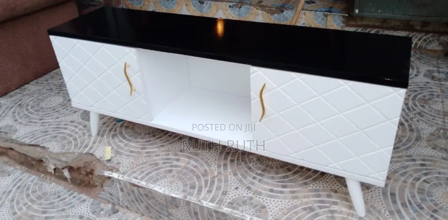 Classic New Model Tv Stand