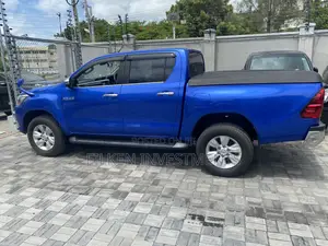 Toyota Hilux 2019 Blue