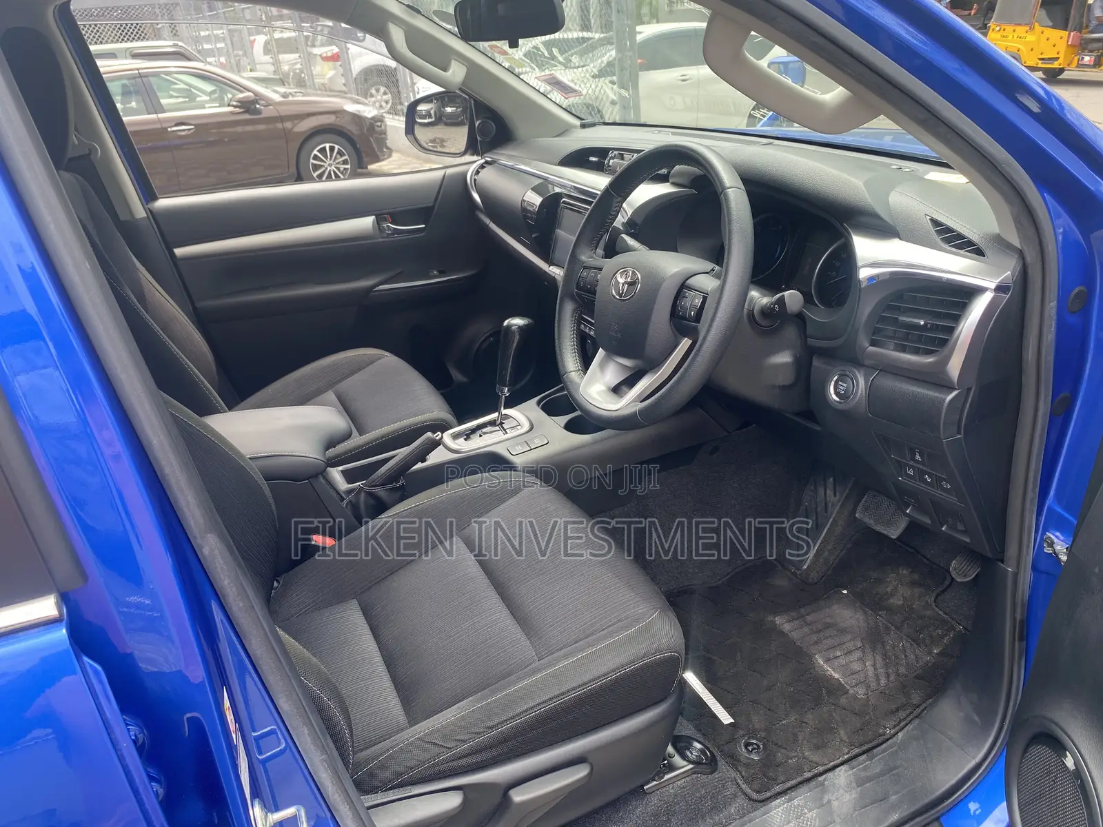 Toyota Hilux 2019 Blue
