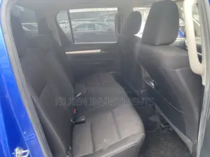 Toyota Hilux 2019 Blue