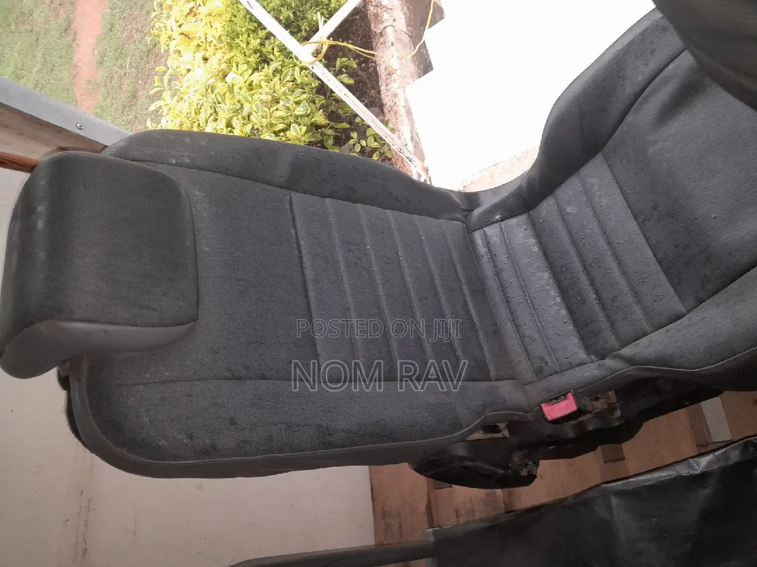 Land-Rover Defender/Puma Seats