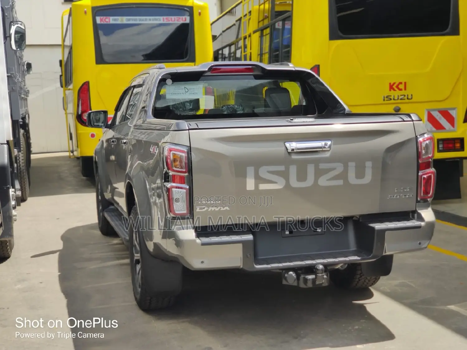 New Isuzu D-MAX 2024 Gray