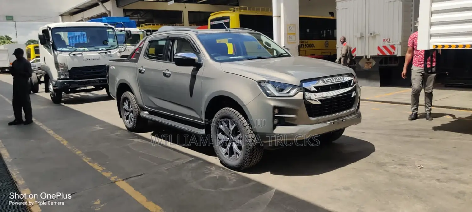 New Isuzu D-MAX 2024 Gray