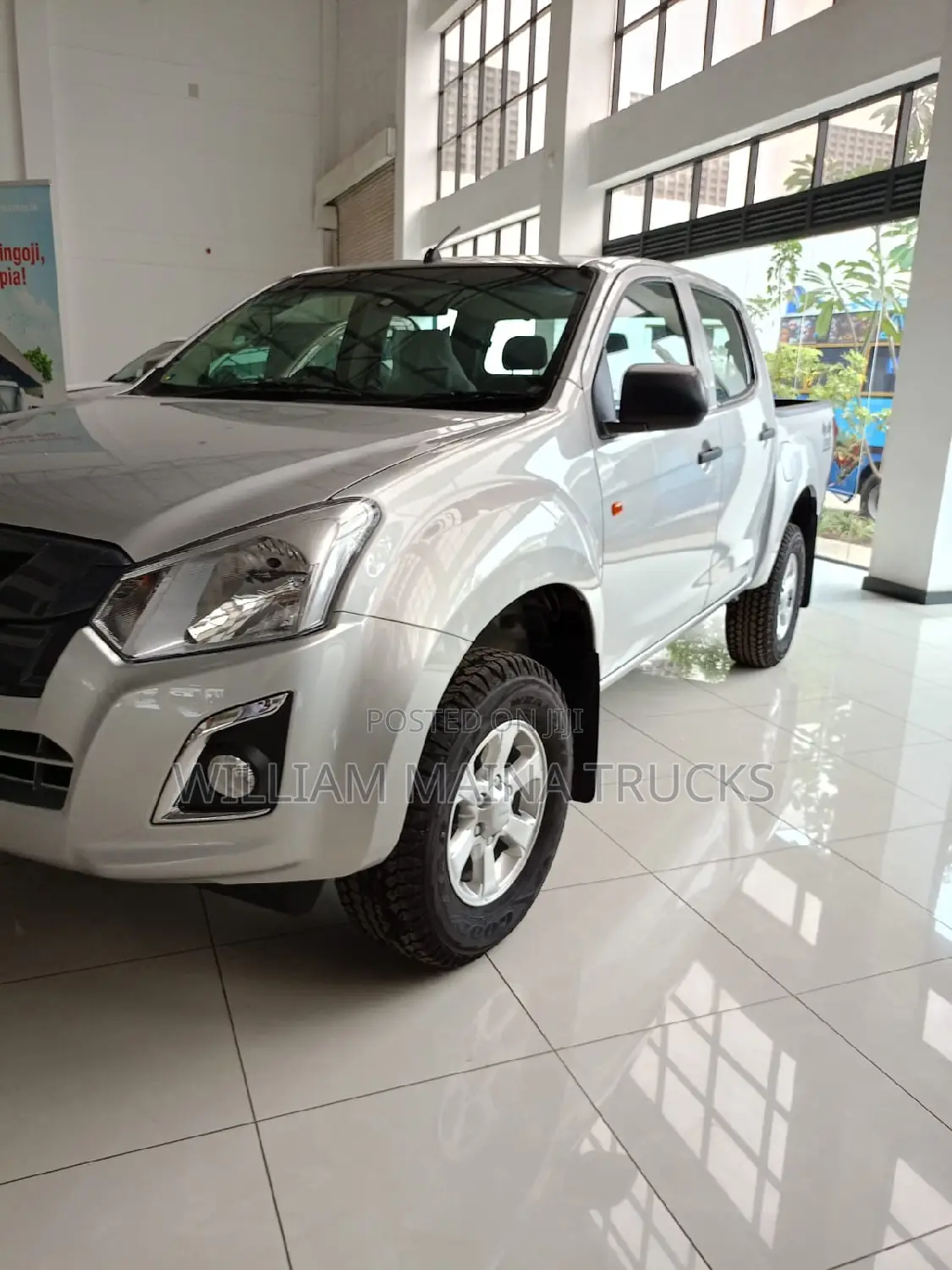 New Isuzu D-MAX 2024 Silver