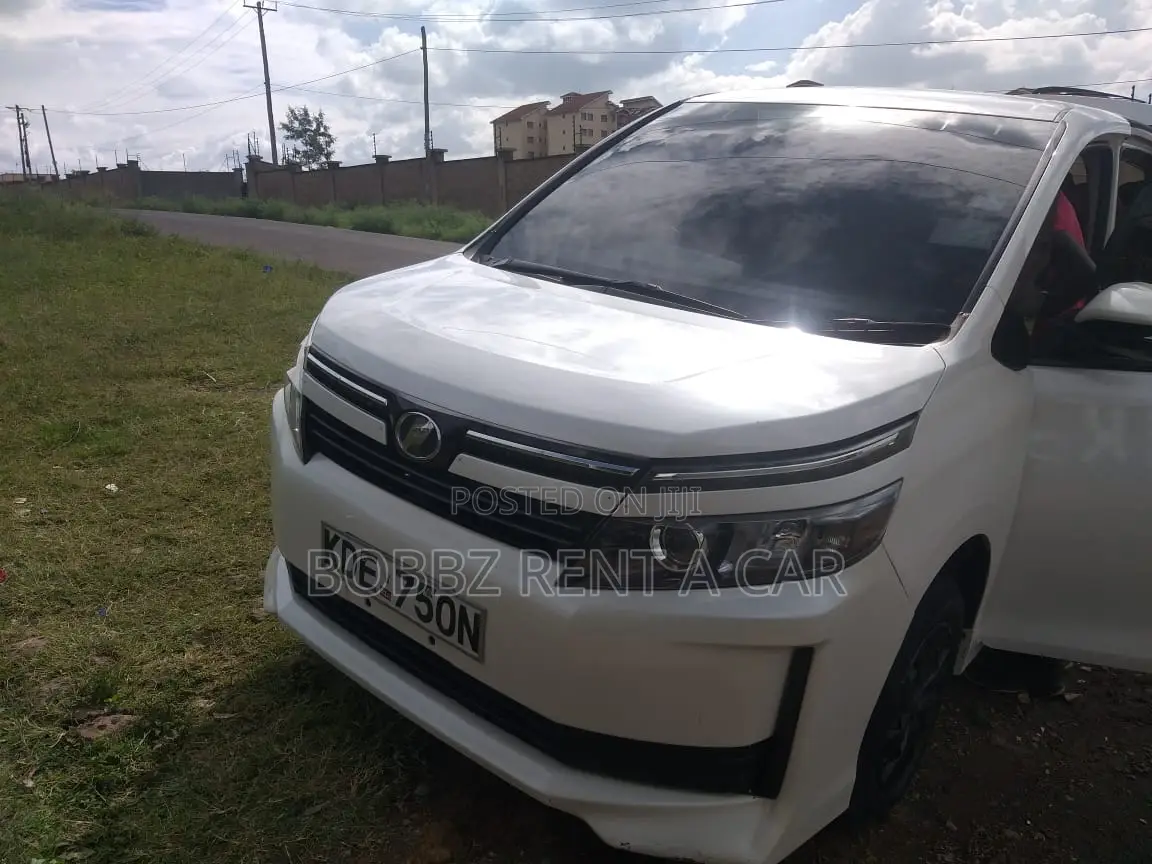 Toyota Noah Newshape Ready for Rental