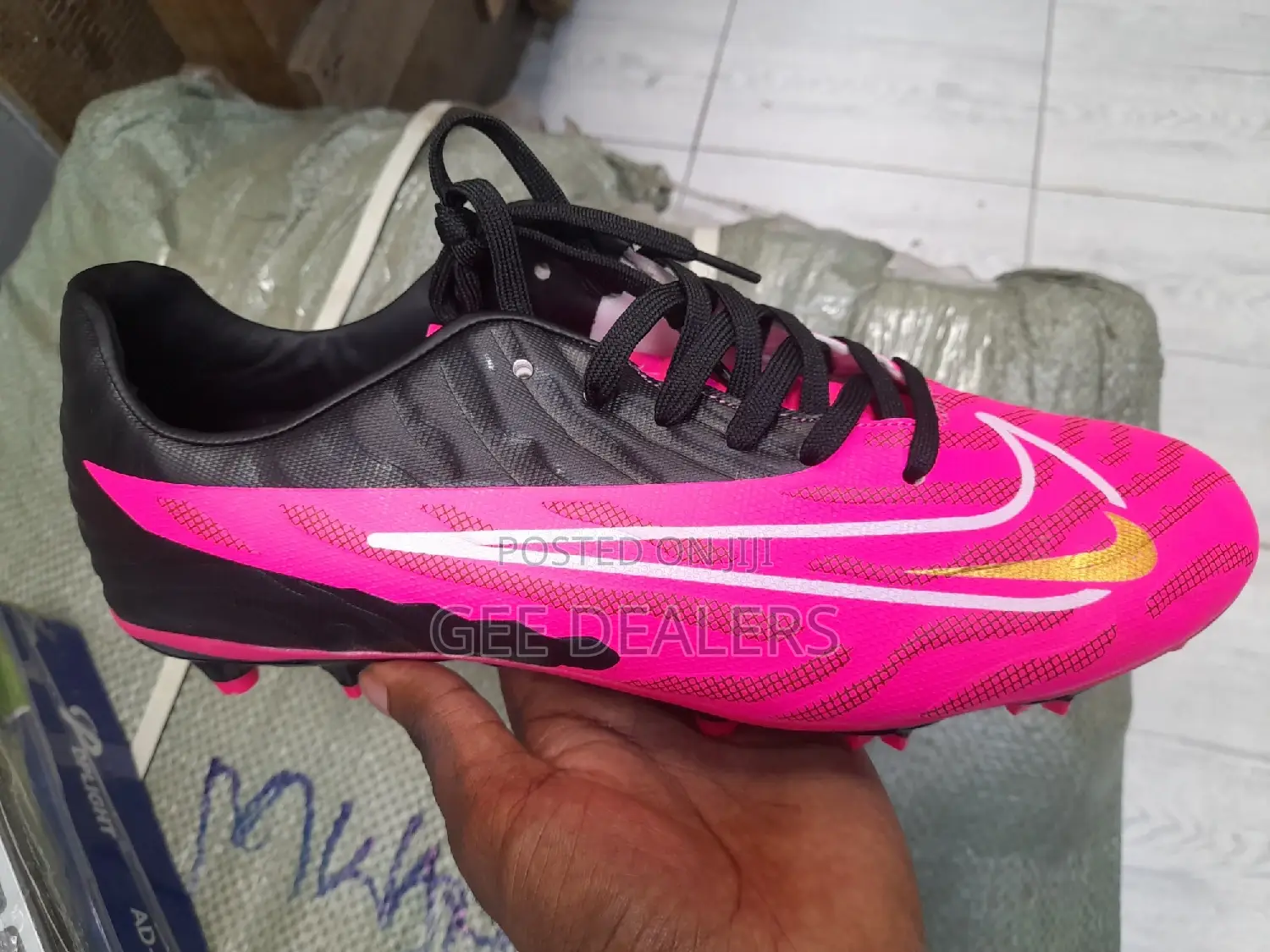Phantom Football Boots Size 40-45