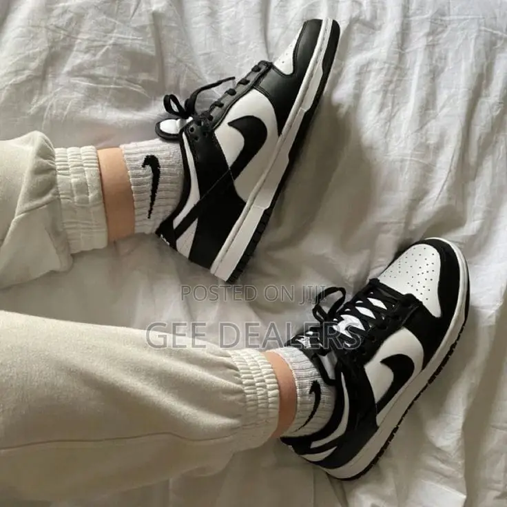 Jordan 1 Low Cut Sneakers