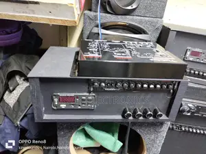 Rellay Amplifier With Crossover
