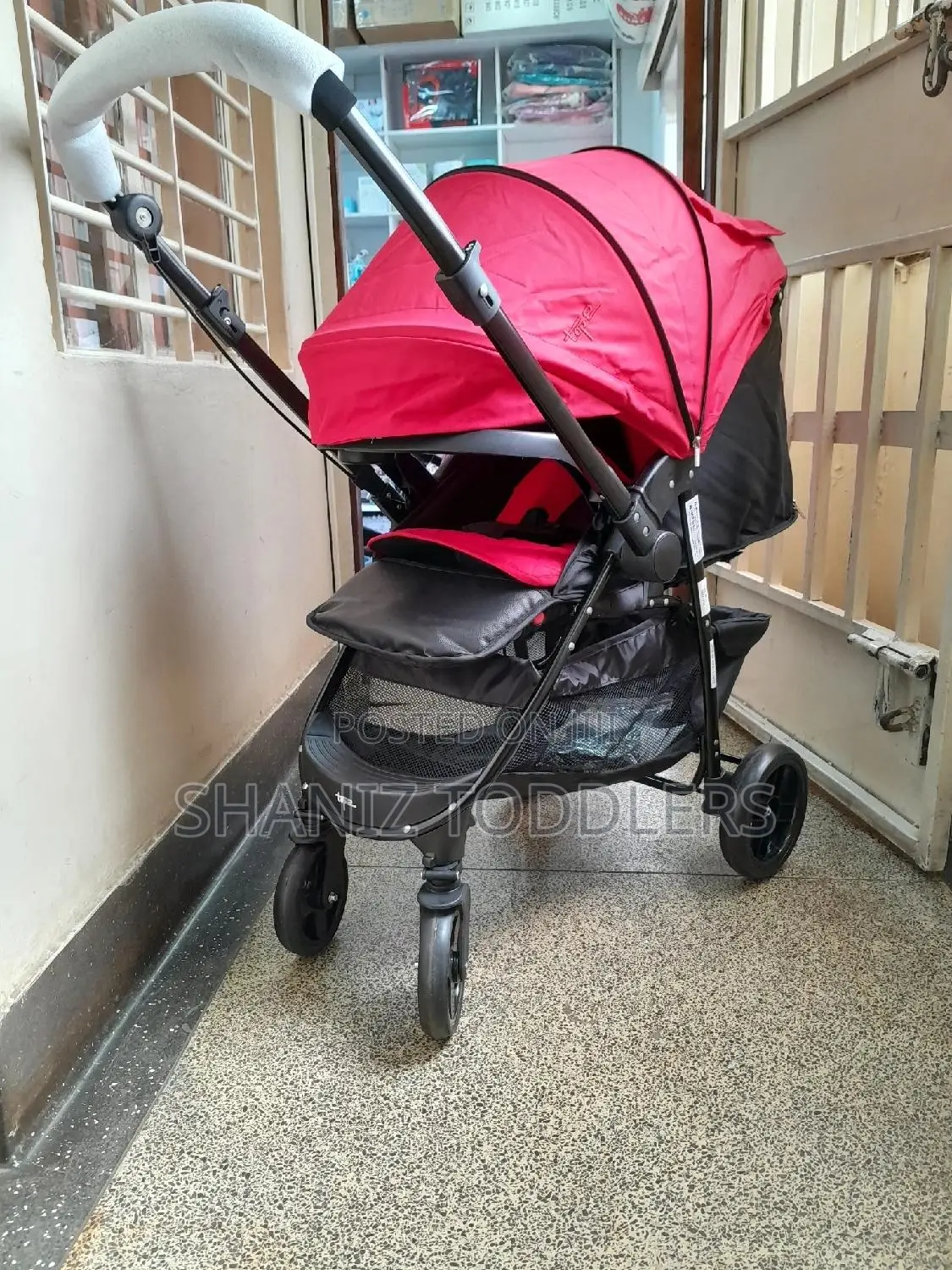 Reversible Handle Stroller * Reversible Handle Stroller