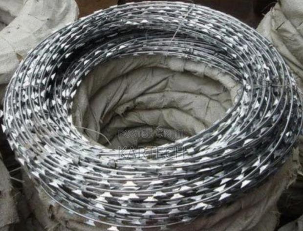 High Security 10m Galvanized Razor Wire 450 Mm
