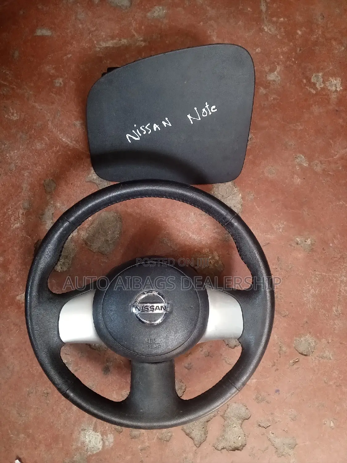 Steàring and Dashboard Airbags Nissan Note .