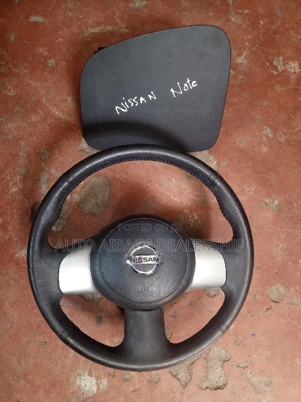 Steàring and Dashboard Airbags Nissan Note . - thumbnail 2