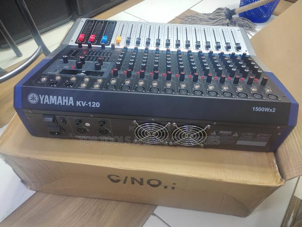 Yamaha 12 Channel Powered Pro Mixer - thumbnail 2