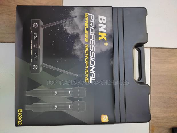 BNK 902 Wireless Microphone With Brief Case - thumbnail 2