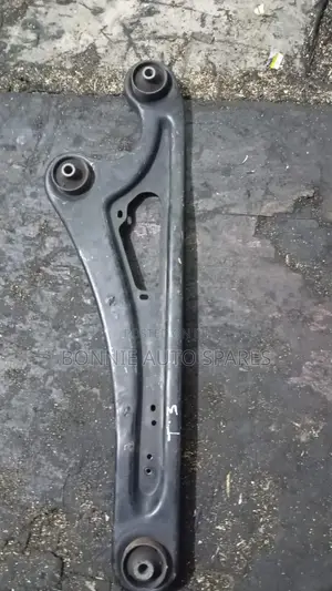 Alto Rear Control Arm