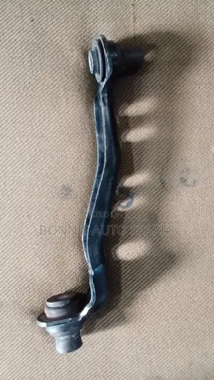 Note /Tiida Control Arm Upper Link