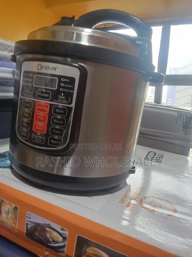 Modern Dessini Cooker