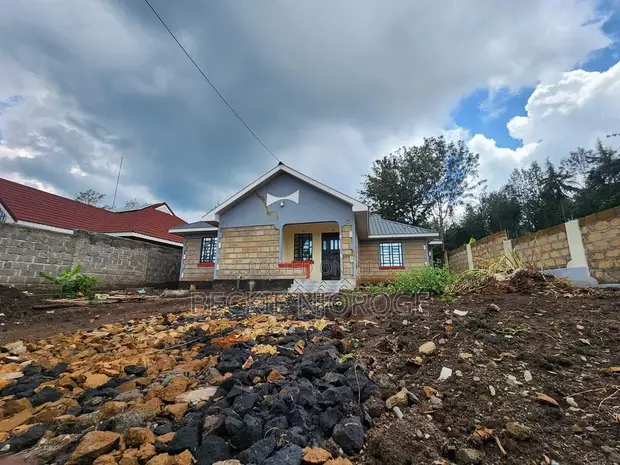 3bdrm Bungalow in Kamukuru Rd, Ngong for sale