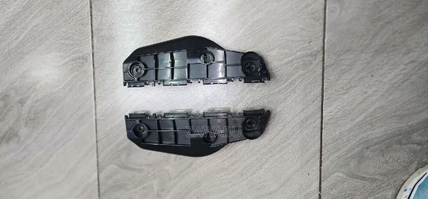 FIELDER/AXIO 165 Front Bumper Bracket