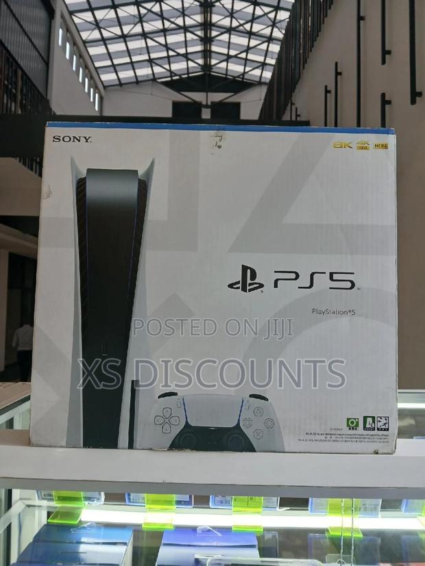 Playstation 5 Standard Console PS5 Standard PS5 Standard. - main view