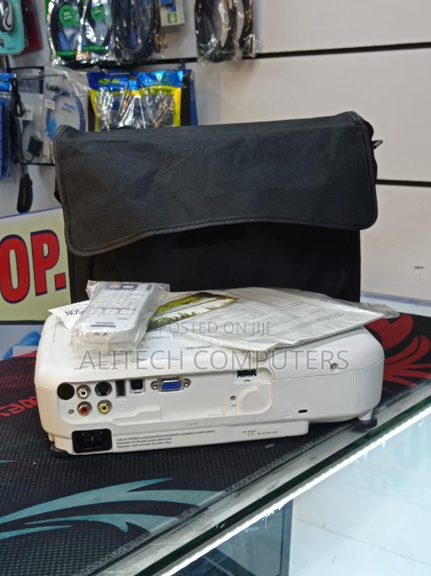 Epson Projector Eb-S02h - thumbnail 4