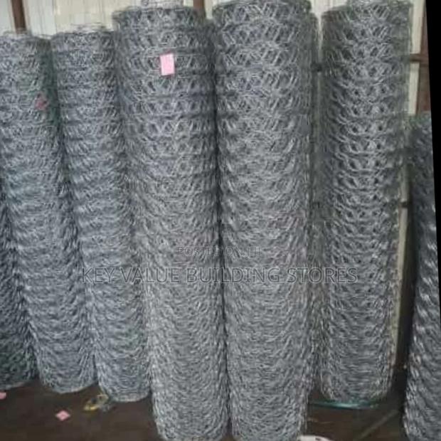 Strong Galvanized Triple Twisted/Netting Chainlink - main view