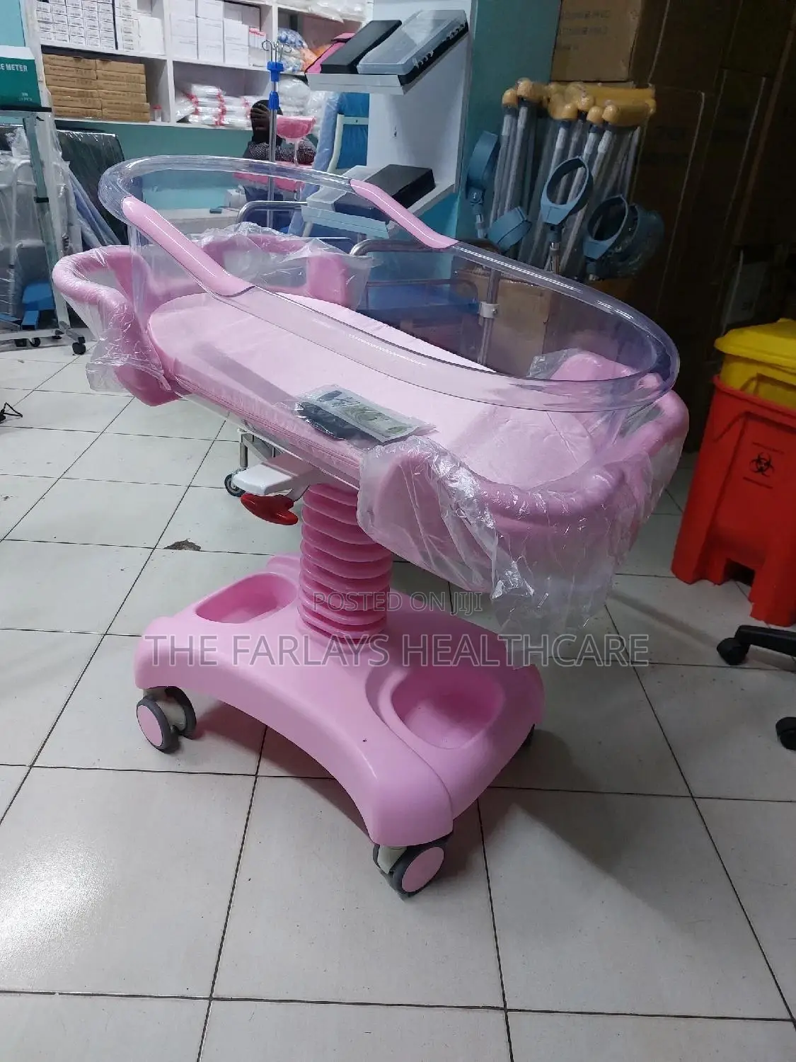 Baby Cot With Adjustable Height and With Wheels.