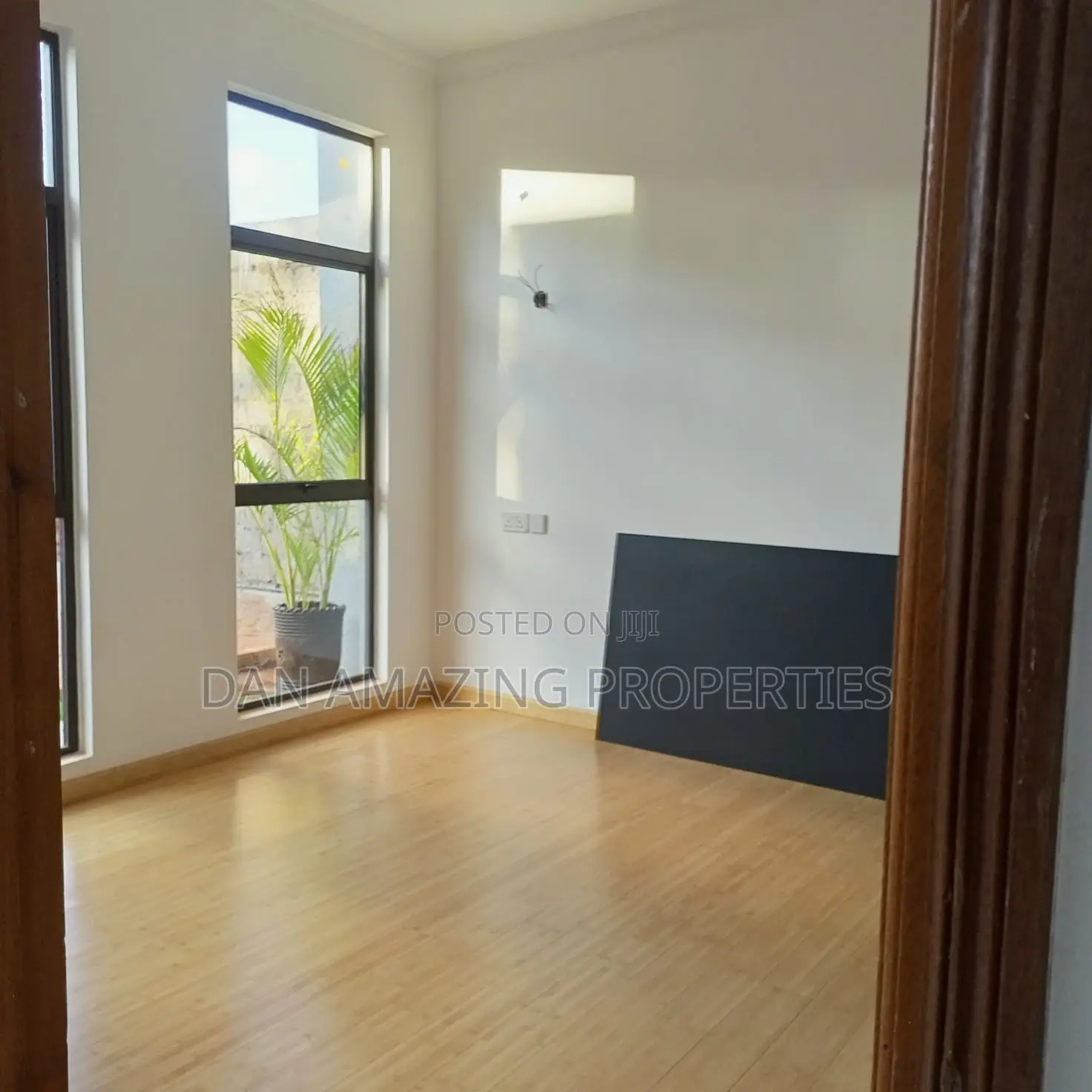 4bdrm Townhouse/Terrace in Kiambu Rd Plus Dsq for sale
