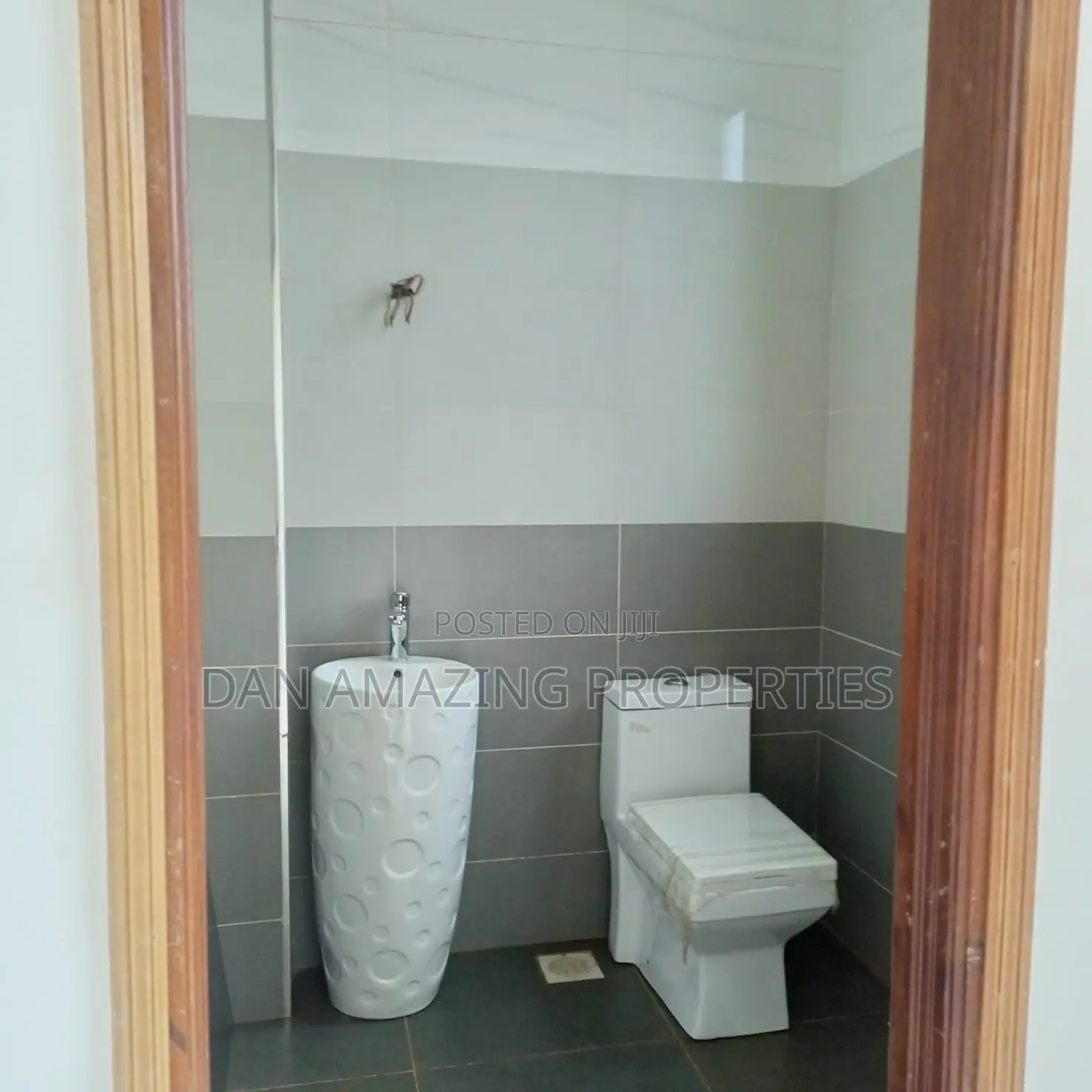4bdrm Townhouse/Terrace in Kiambu Rd Plus Dsq for sale