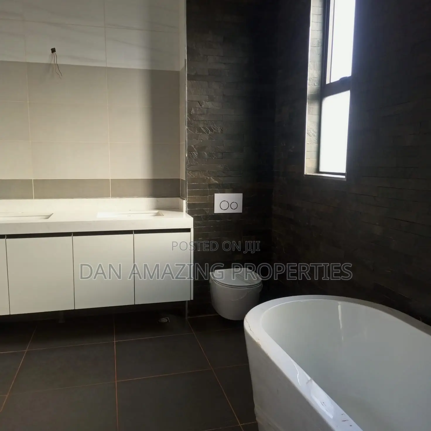 4bdrm Townhouse/Terrace in Kiambu Rd Plus Dsq for sale