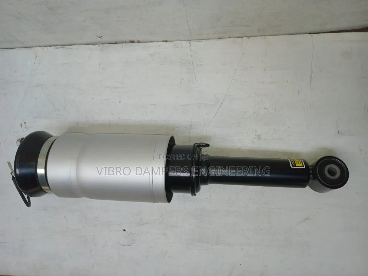 Land Rover Discovery 3,4 Front Air Suspension Shock Absorber