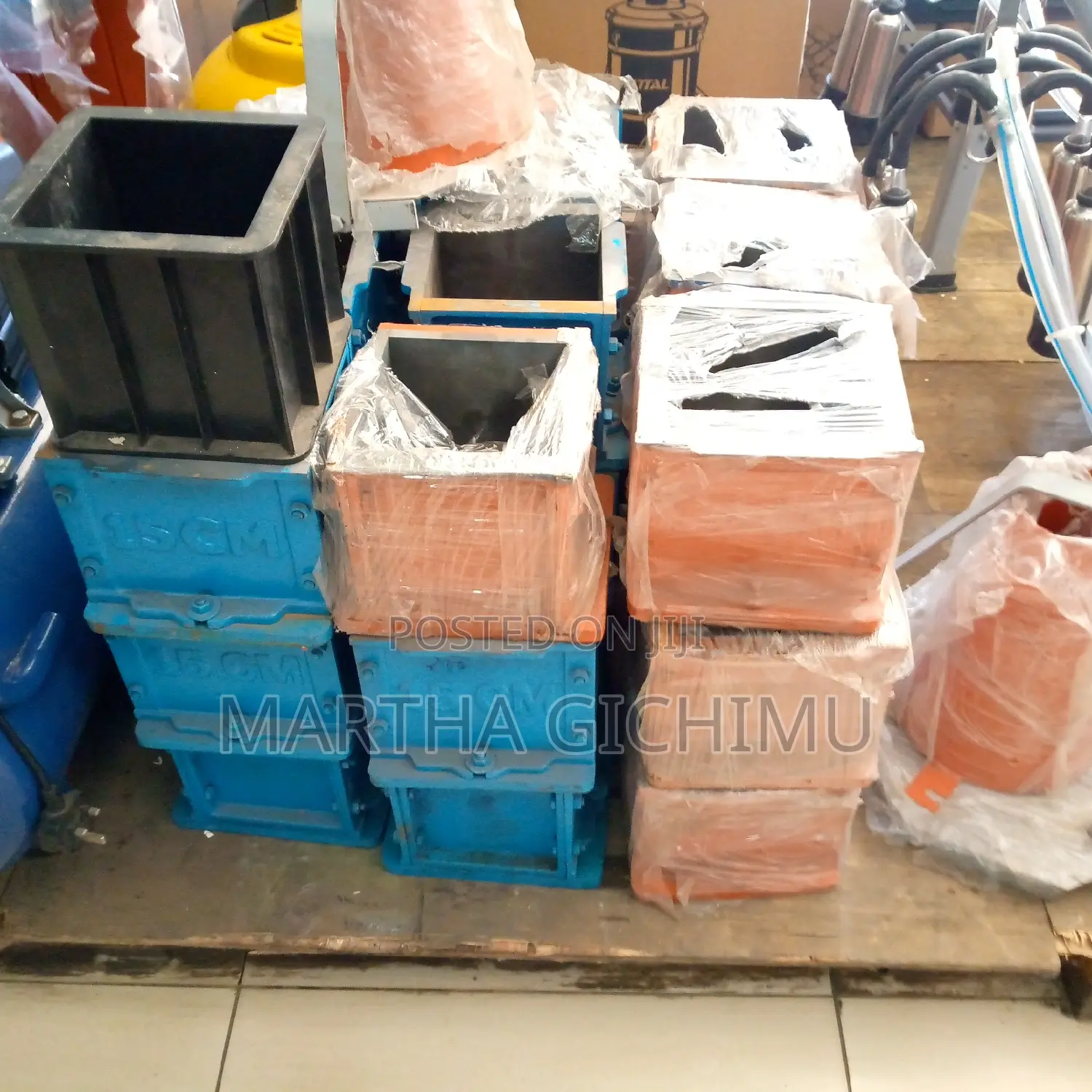 Cast Iron Concrete Testing Moulds