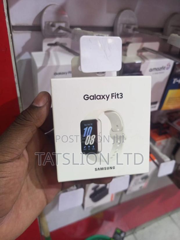 Samsung Galaxy Fit 3 Smart Watch Available - main view