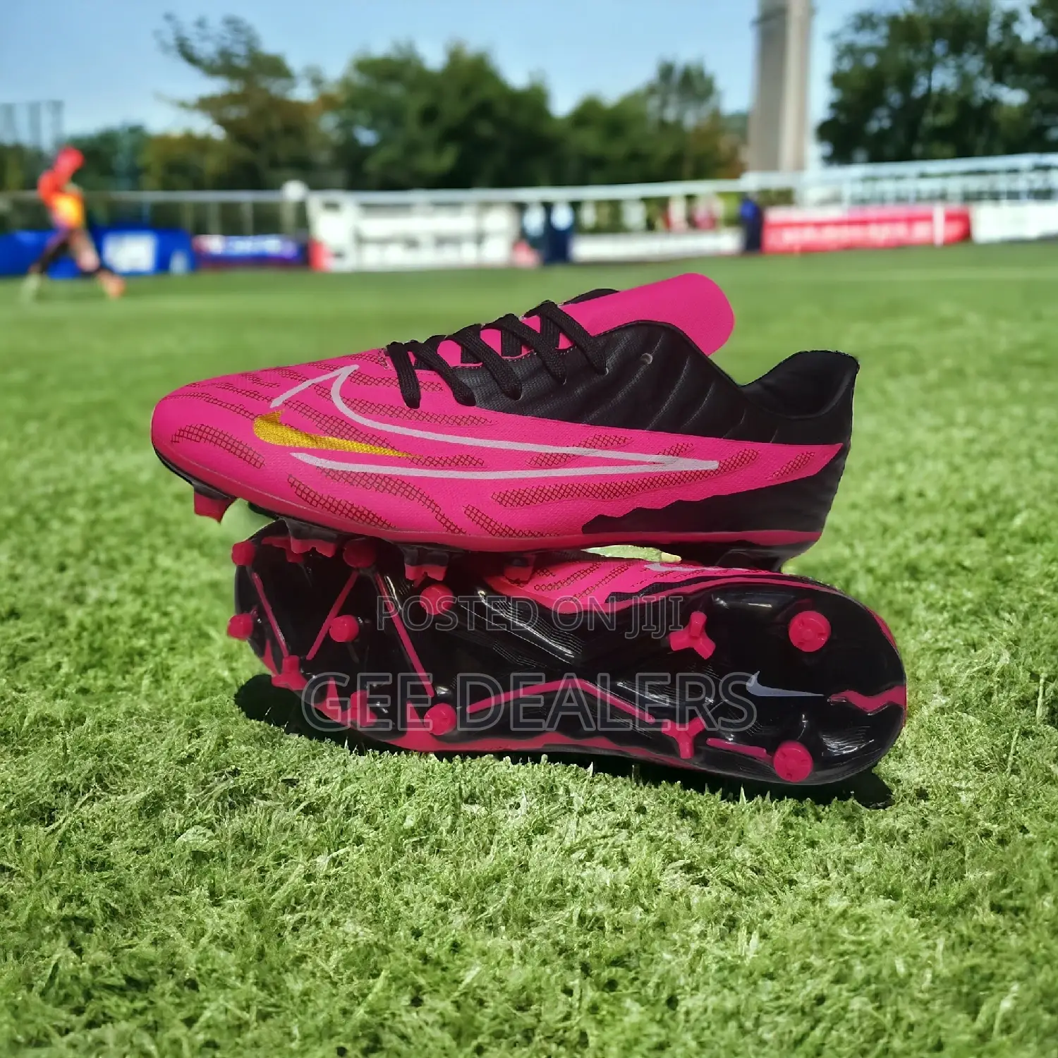 Phantom Football/Soccer Boots Size 40-45