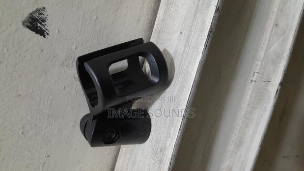 Round Mic Holder for Wireless Microphone - main view