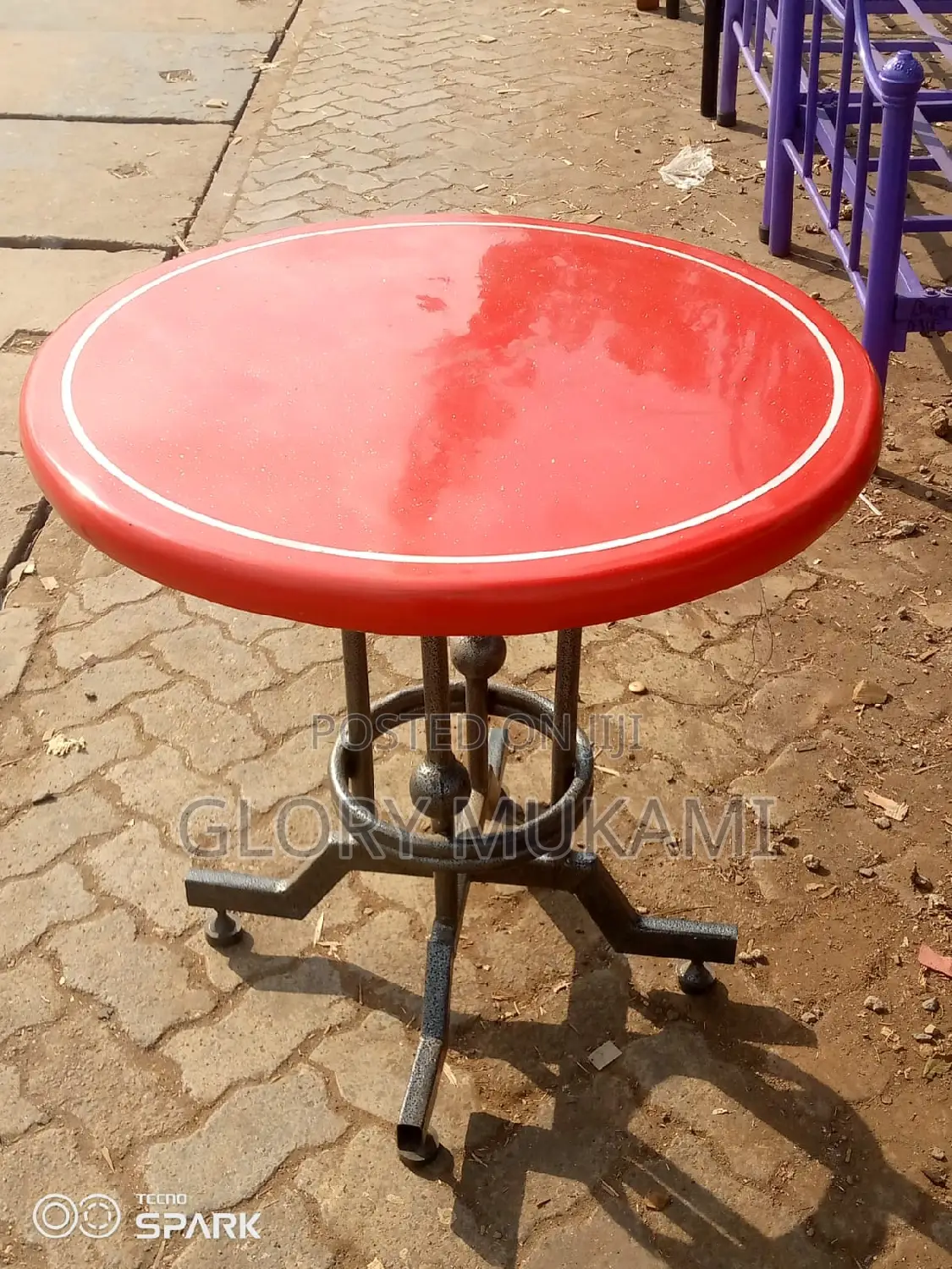 Restaurants and Bar Round Table