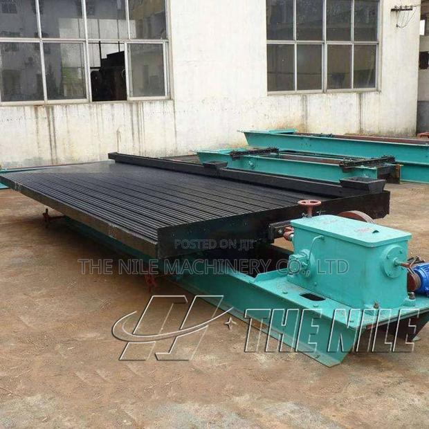 Iron Gold Separating Machine Mining Vibrating Table for Sale - main view
