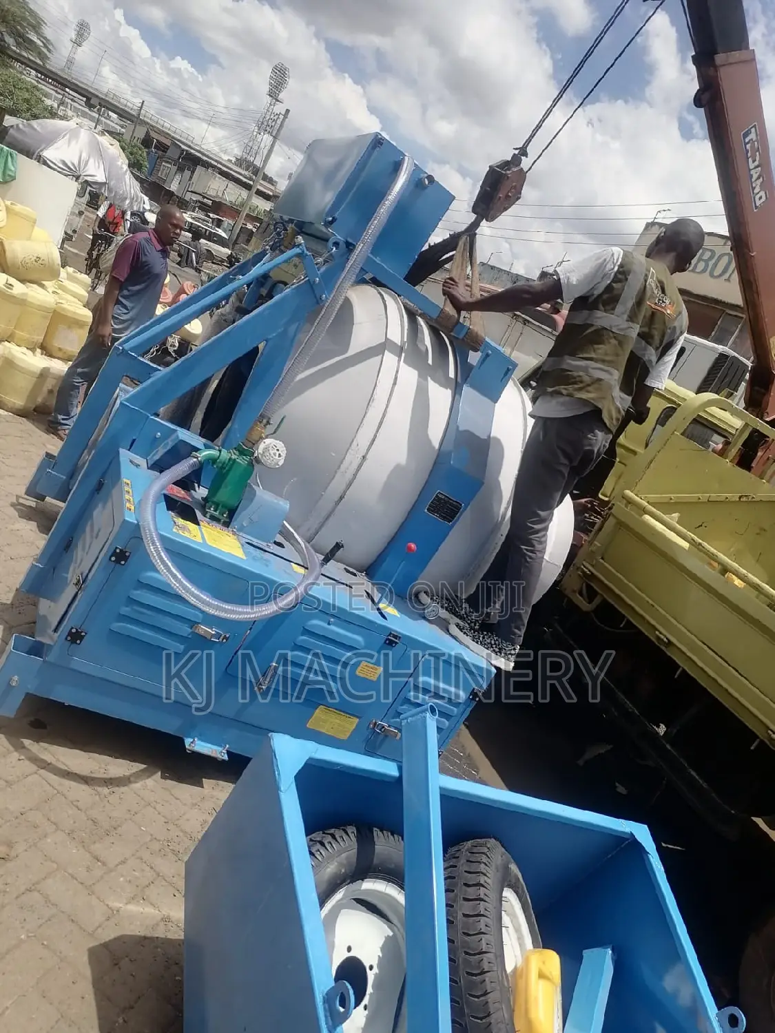 Heavy Duty Selfloading Concrete Mixer