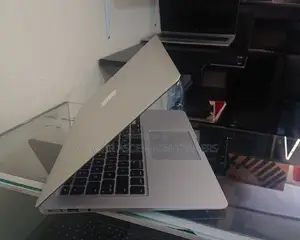 Laptop Apple MacBook Air 2019 16GB Intel Core I5 SSD 256GB