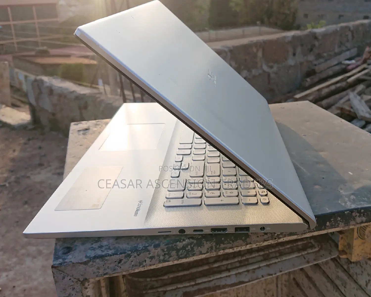 Laptop Asus Vivobook E410M 8GB Intel Core I3 SSD 256GB