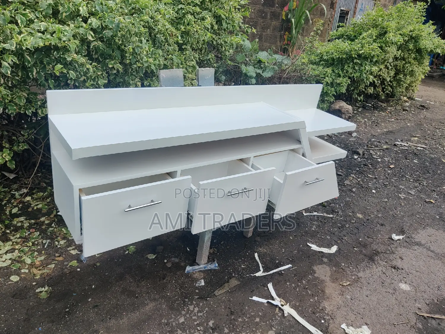 Designer Tv Stand ( 6ft)