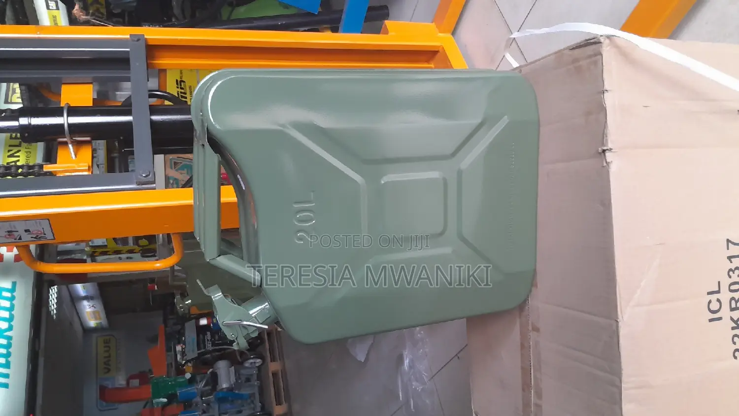 Metallic Fuel Jerrycan Available in 10trs and 20ltrs
