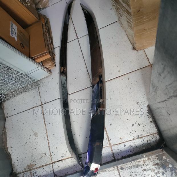 Bonnet Chrome Harrier 2014-2017 - main view