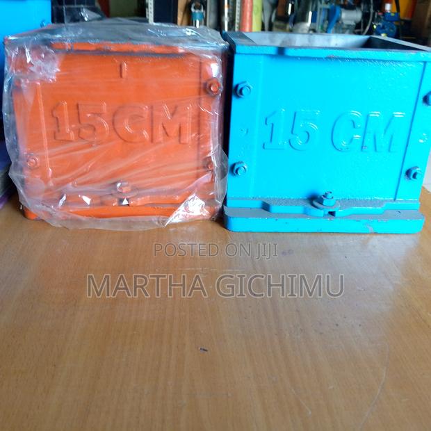 Premium Quality Concrete Testing Cube Moulds