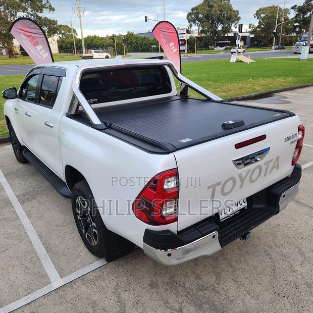 Rectractable Roller Shutter Tonneau Cover for Toyota Hilux 2 - thumbnail 2